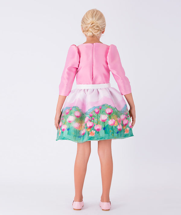 pink balloon sleeve blouse and colorful floral skirt