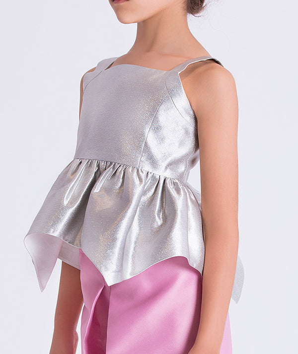 Silver top with a plain background