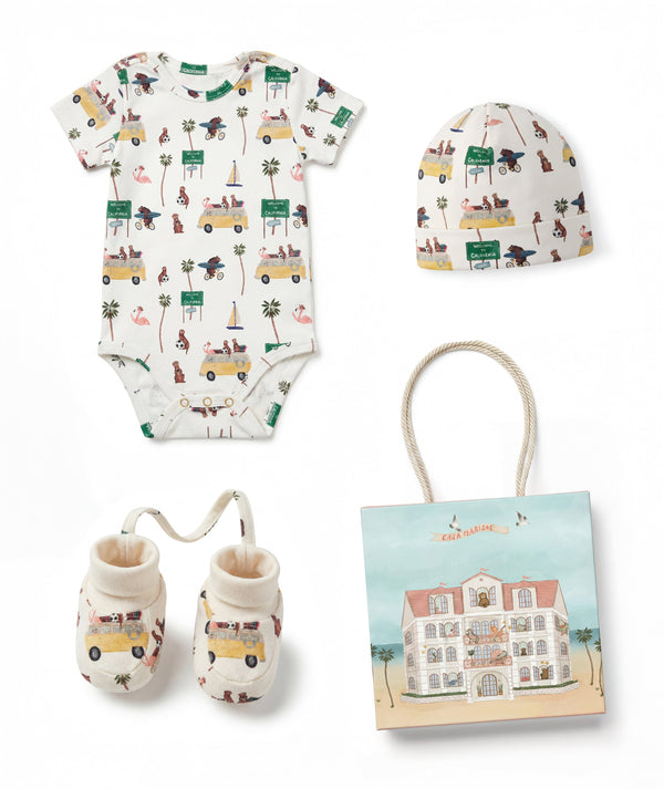 Casa Marisol premium newborn gift set with coordinated essentials, alternate 6