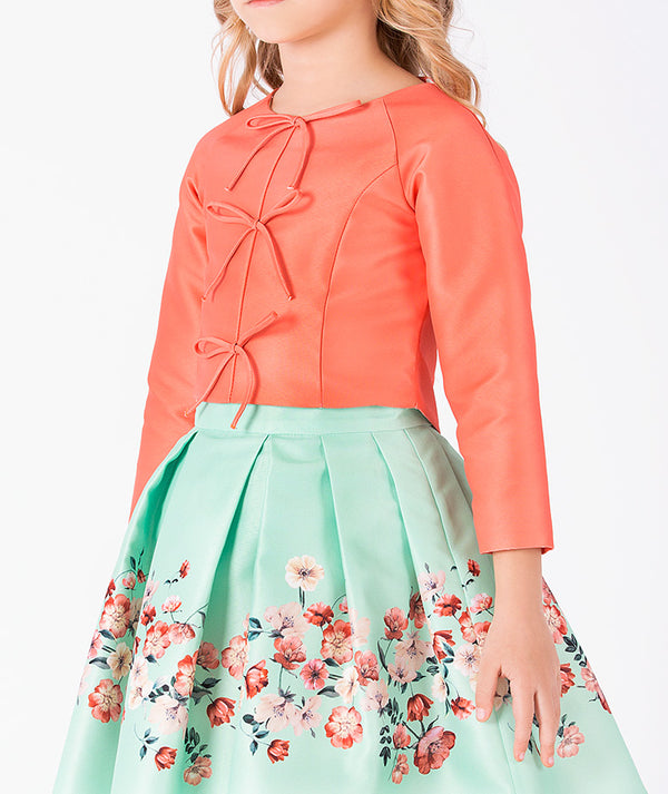 Close-up of Exquisite Bows Girls Outfit | 2 Pieces in mint green for girls ages 3 to 12, highlighting fabric texture and designer details