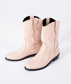 Ivory girls ankle boots by Mama Luma, elegant luxury kids shoes designed to complement dresses and special occasion outfits.