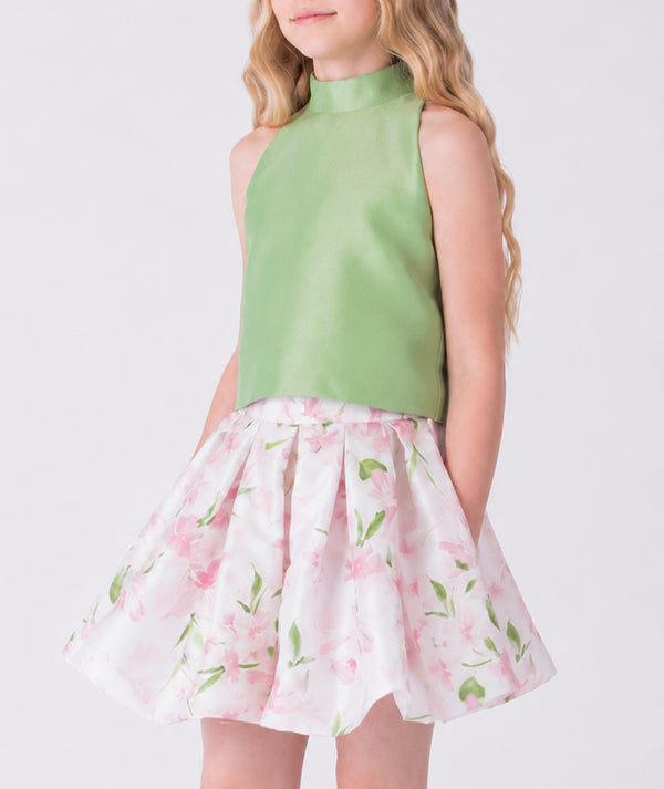 Editorial view of Peonia Petals Outfit | 2 Pieces in mint cotton, featuring neckline, sleeves and embellishments