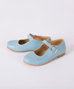 Powder blue Mary Jane shoes for girls with a classic buckle strap — perfect for weddings, birthdays, and spring celebrations. Available in sizes 26–35