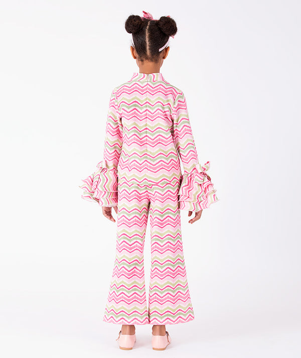 Back view of Strawberry Girls Zigzag Outfit | 2 Pieces in green jacquard for girls ages 3 to 12, highlighting tailoring, closure and finishing