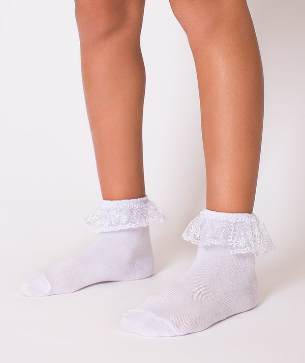 White classic anklets with lace for girls